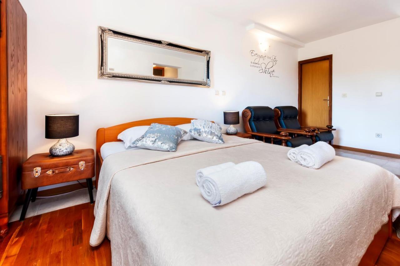 Guest House Casa Santin 罗维尼 外观 照片