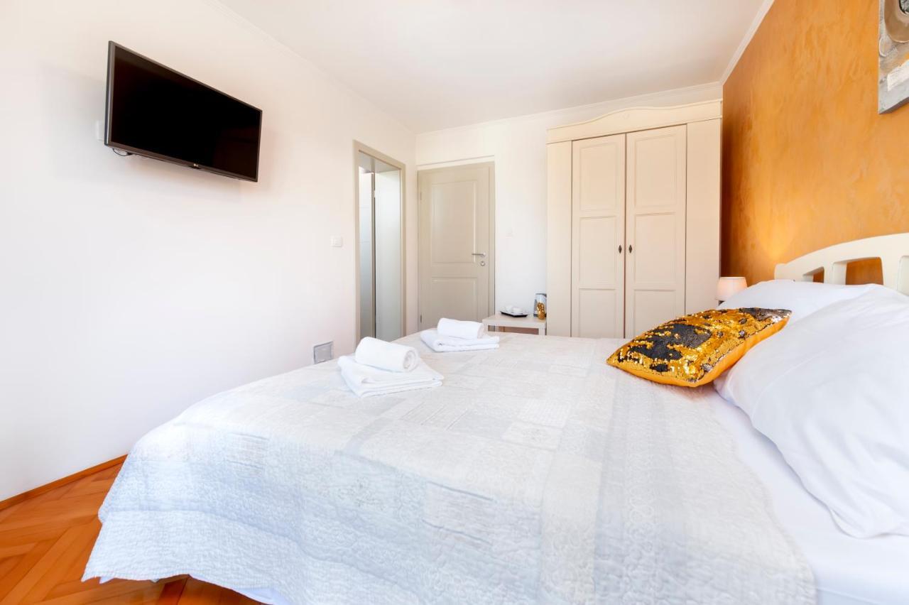 Guest House Casa Santin 罗维尼 外观 照片